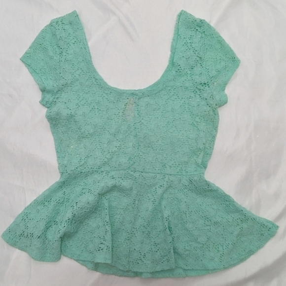 No Boundaries Women's Medium 7-9 Bright Teal Blue Lace Short Sleeve Peplum Top - Picture 2 of 12